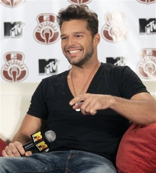 ricky-martin-gay